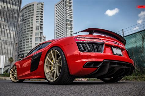 Red Audi R8 Quattro Gets Contrasting Black Accents and Racy Look — CARiD.com Gallery