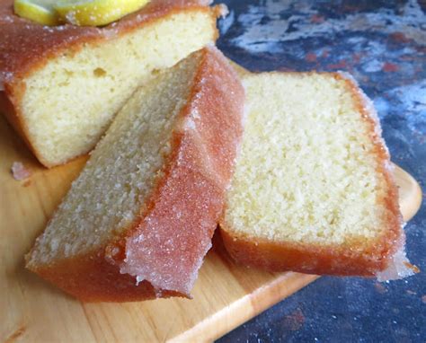 Mary Berry's Lemon Drizzle Cake | The English Kitchen