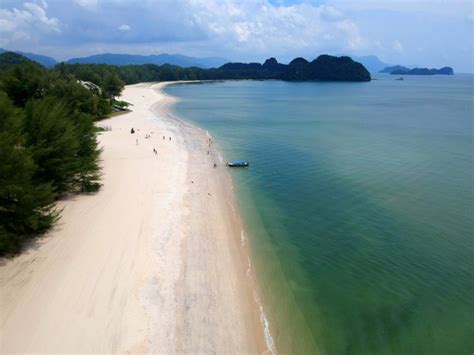 Tanjung Rhu Beach, Langkawi - The Lost Passport