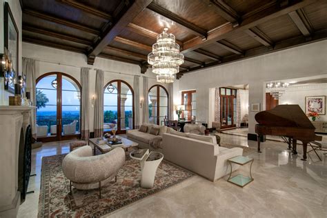 Step Inside Prince Harry and Meghan Markle's Montecito Mansion | LATF ...