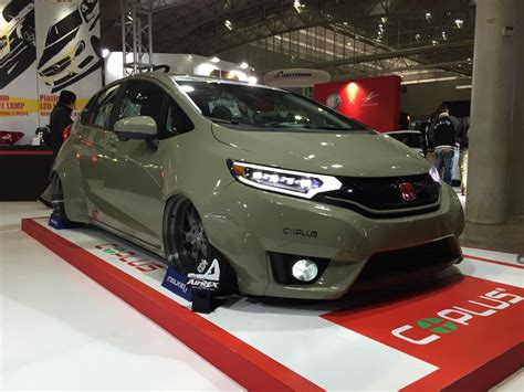 2015 Honda Fit Gets Widebody Kit and Custom LED Lights - autoevolution