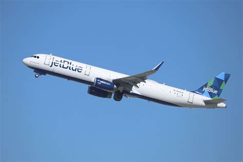 JetBlue Cancels 27 Flight Routes Across The U.S. - Travel Off Path