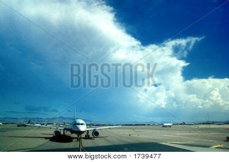 Airplane Thunderstorm Image & Photo (Free Trial) | Bigstock