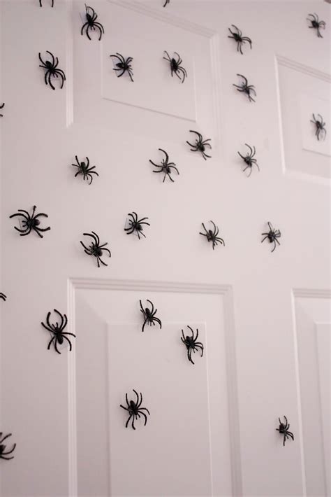 20 Spiders Halloween Decorations Ideas – Decoration Love