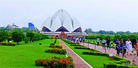 Lotus Temple Delhi: Timings, Ticket Price, Height and Built by Info - Jovial Holiday