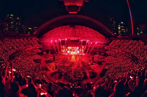 Xylobands Light Up Toronto for Coldplay's 'A Head Full of Dreams ...