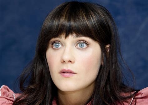 Latest Celebrity Photos: Zooey Deschanel