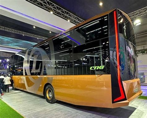 Ashok Leyland 13.5m CNG coach: Quirky design, frugal intercity option | Auto Expo 2023 | WagenClub