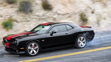 DODGE Challenger SRT8 392 Review - autoevolution