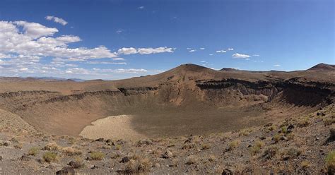 Lunar Crater Volcanic Field in Nevada, USA | Sygic Travel