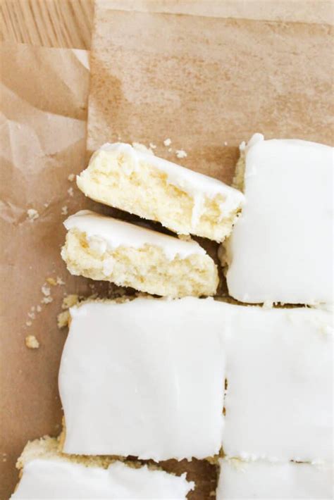 Lemon Cookie Bars | Dough-Eyed