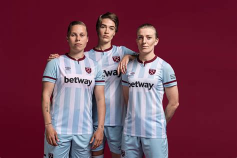 West Ham United 2021-22 Umbro Away Kit | 21/22 Kits | Football shirt blog