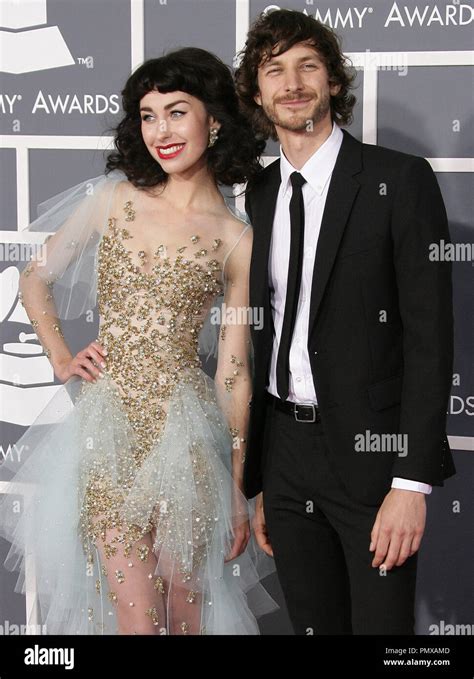 Gotye and kimbra hi-res stock photography and images - Alamy