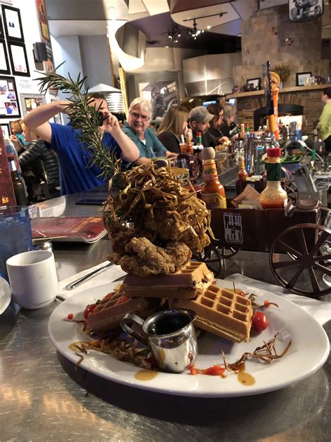 Chicken and waffles at hash house a go go in Mohegan Sun : r/FoodPorn