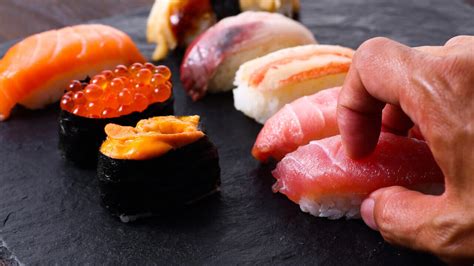 Sushi Etiquette: Ultimate Guide to Eating Sushi | Top Sushi Machines