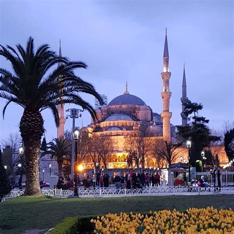 Masjid Indah yang Jadi Destinasi Wisata Favorit Dunia | Masjid Biru – Istanbul, Turki ...