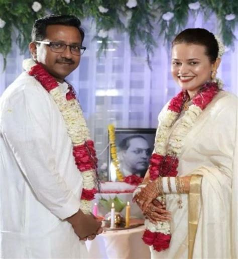 Pradeep Gawande IAS Biography, Wife, Age, Caste, Wiki, Rank, Current ...