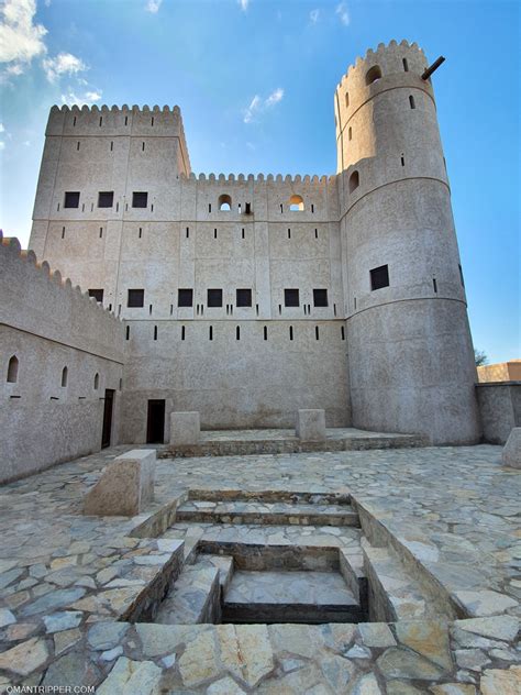 Al Mansur Castle of Al Rustaq - OmanTripper