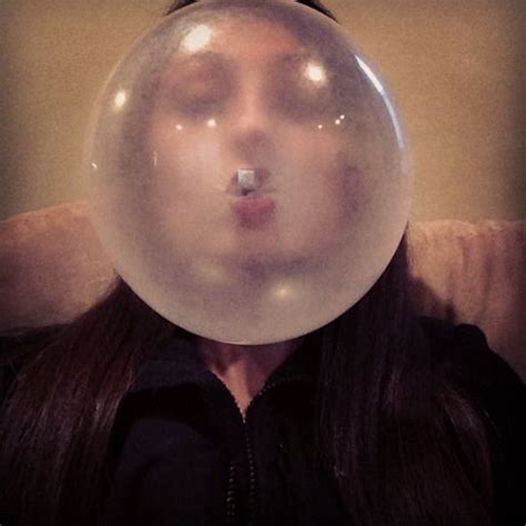 chicksblowingbubbles | Blowing bubble gum, Big bubbles, Blowing bubbles