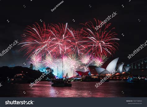 894 Sydney Harbour Fireworks Images, Stock Photos & Vectors | Shutterstock