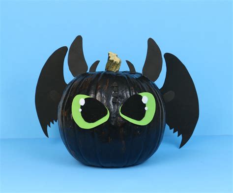 DIY Toothless Pumpkin // #toothless #toothlesspumpkin #dreamworks # ...