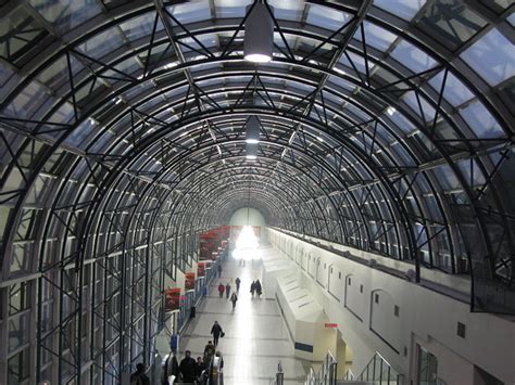 Skywalk | Skywalk between CN Tower and Union station View On… | Flickr