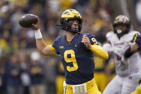 College Football Picks: Michigan, Washington hit the road | AP News