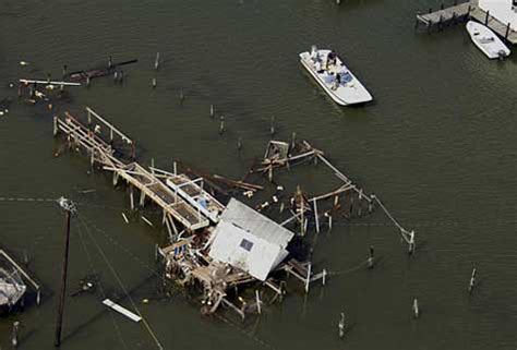 Weather Photos :: Storm and damage pics :: Hurricane_Isabel_and_sustained_flood_and_wind_damage ...