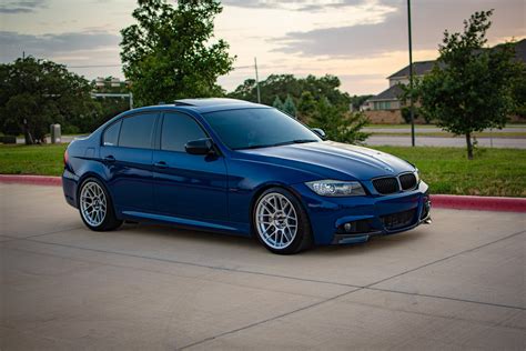 Armando's BMW E90 on 18" ARC-8 Wheels in Hyper Silver - a photo on ...