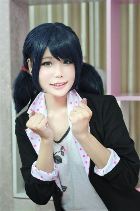 Miraculous - Marinette Cosplay | Digimon cosplay, Amazing cosplay ...