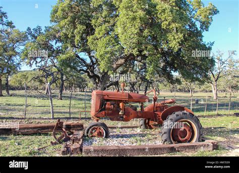 old tractor at the Dixie Dude Ranch Stock Photo - Alamy