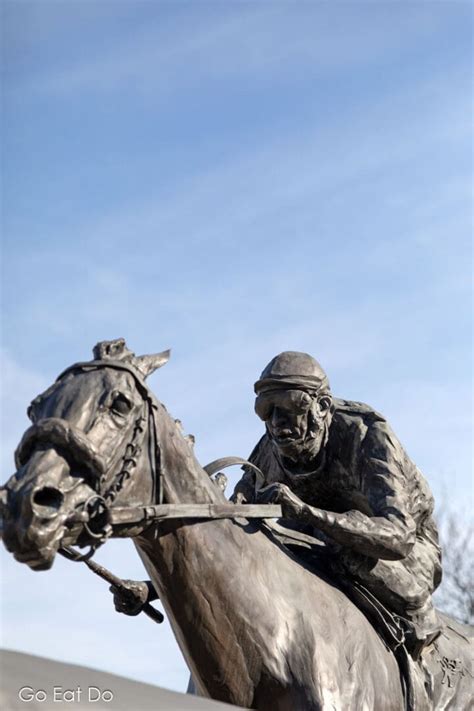 Visiting the Kentucky Derby Museum | Go Eat Do