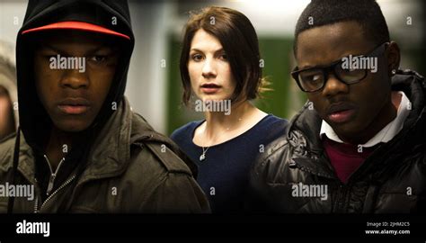 JOHN BOYEGA, JODIE WHITTAKER, LEEON JONES, ATTACK THE BLOCK, 2011 Stock Photo - Alamy