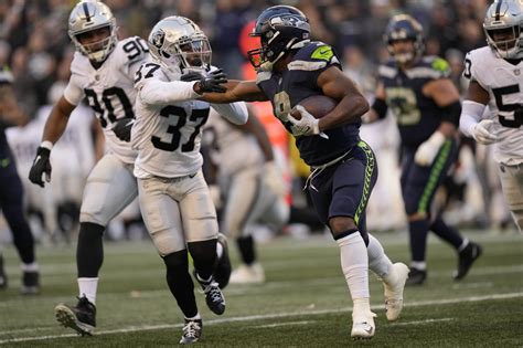 Seahawks’ Walker struggling to find yards after strong start ...