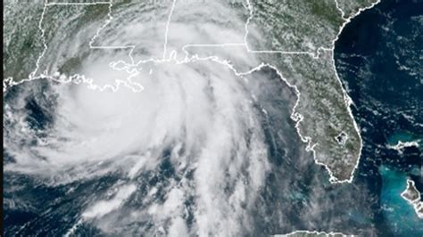 Hurricane Hunters Capture Stunning Video Inside The Eye Of Hurricane Ida | iHeart