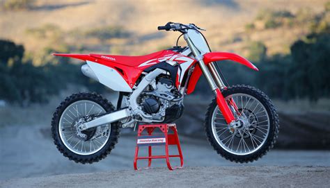 First Ride Impression: 2018 Honda CRF250R - Dirt Bike Test