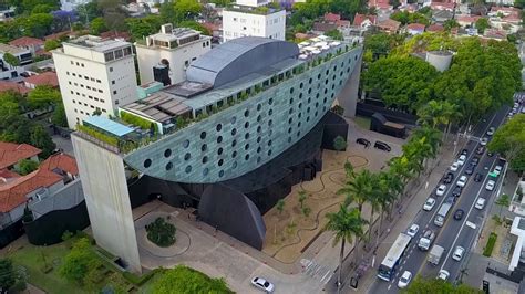 [building] Hotel Unique designed by Ruy Ohtake in São Paulo - Brazil ...