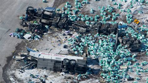 Humboldt Broncos bus crash: 15 dead in 'horrible tragedy' involving ...