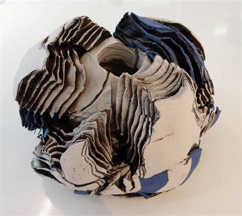 Ceramist Rafa Pérez (Spanish: 1957) | Ceramic sculpture, Ceramic pottery, Ceramic art