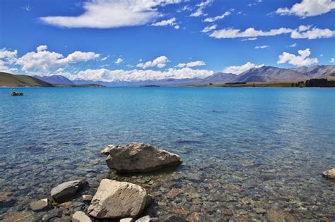 Premium Photo | Tekapo lake in south island, new zealand