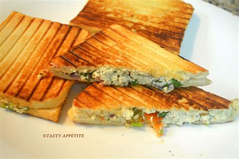 Paneer Sandwich - Grilled Paneer Sandwich Recipe / Easy Sandwich Recipes: