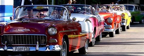 Casa Castellón: Pasear en carros clásicos convertibles en La Habana