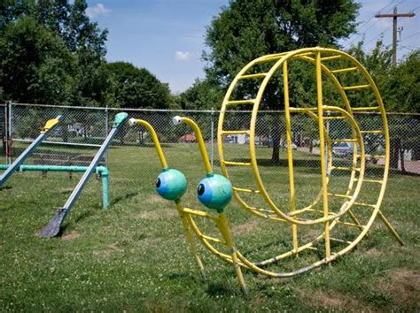 Rocket Slides and Monkey Bars: Chasing the Vanishing Playgrounds of Our Youth | Collectors Weekly