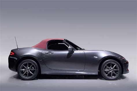 Mazda Philippines Updates MX-5 Soft Top and RF for 2018 (w/ Specs ...