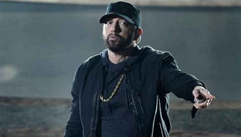 Fans think Eminem looks weird in latest interview