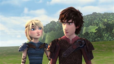 Hiccup and Astrid from Dreamworks Dragons: Race to the Edge | How to train your dragon, Hiccup ...