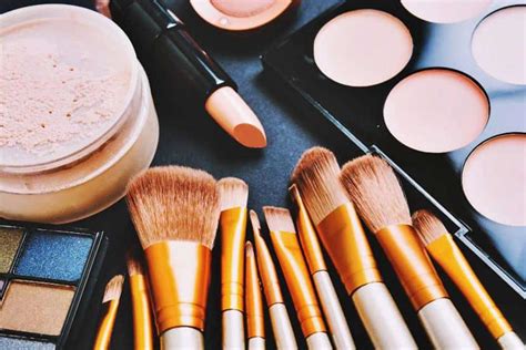 The 5 Best Reasons To Use Vegan Make-Up Lines – Organic Vegan SuperFoods