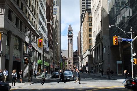 Toronto's Most Walkable Neighbourhoods - Toronto Realty Boutique