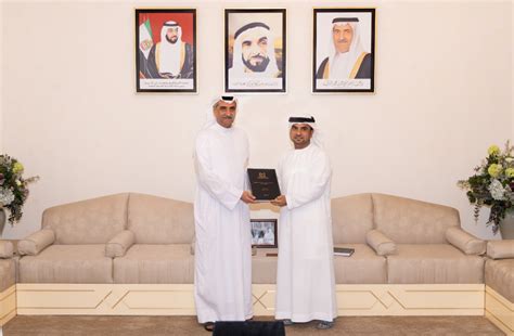 Fujairah Ruler receives Emirati PhD recipients - Fujairah Observer