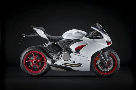 Ducati เปิดตัว Panigale V2 สีใหม่ แฟริ่งขาว ล้อแดง - MOTOWISH